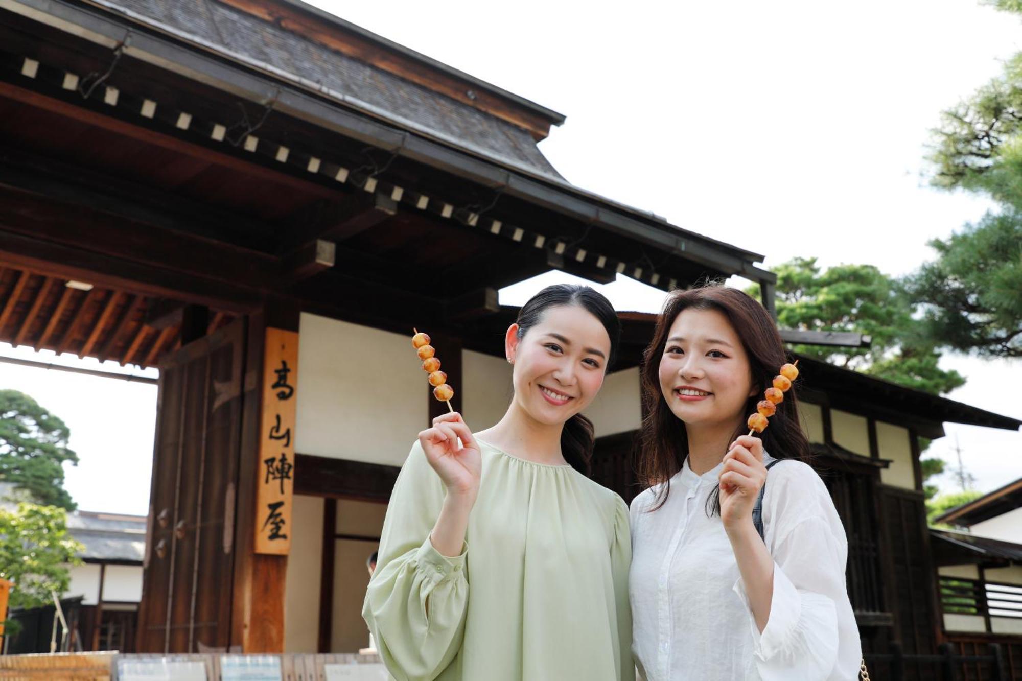 Hida Takayama Onsen Takayama Green Hotel Keio Group Hotels Exteriér fotografie Yōko Otsuka (left) and Yōko Mitsuya (right)