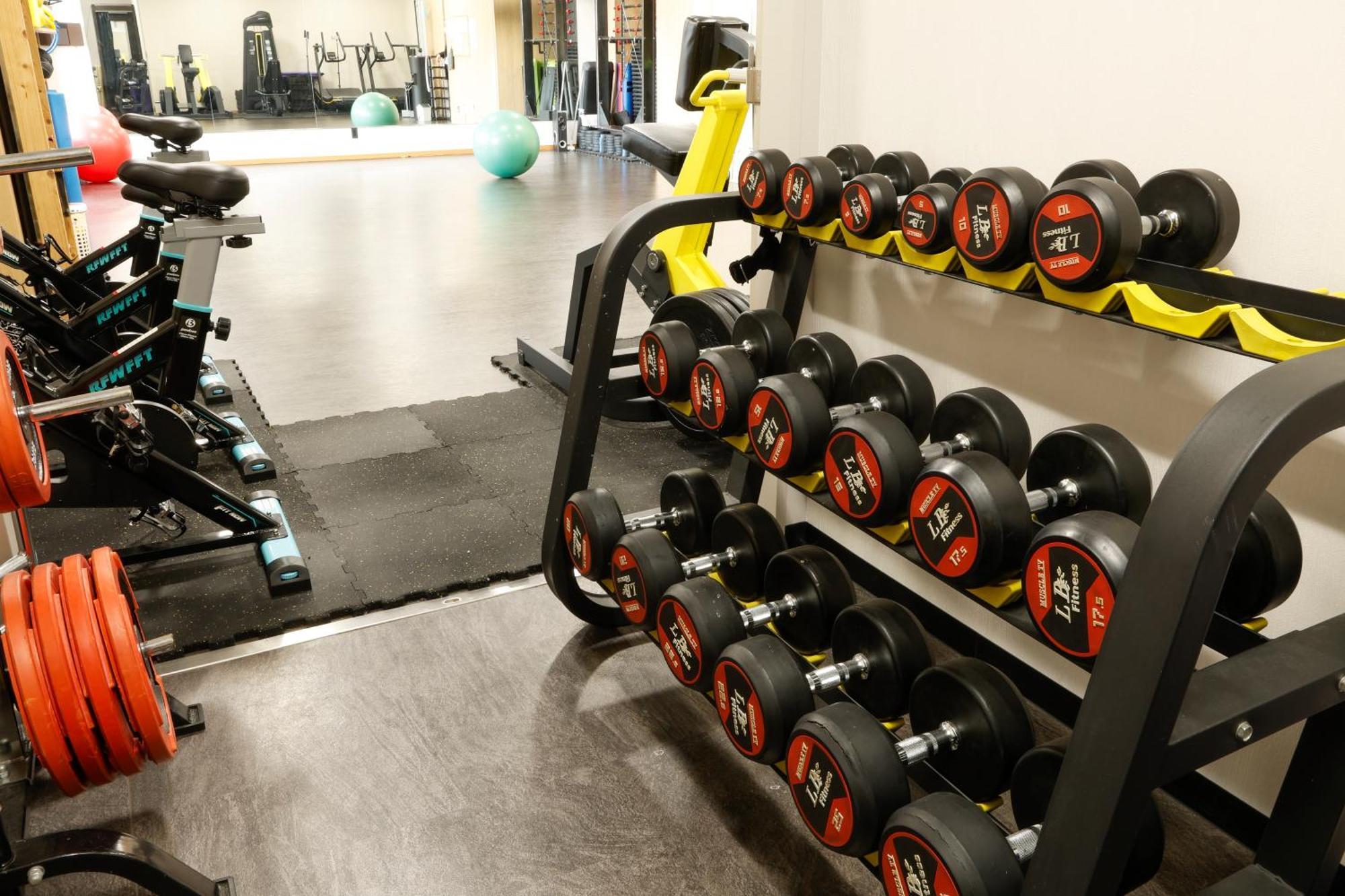 Hida Takayama Onsen Takayama Green Hotel Keio Group Hotels Exteriér fotografie Dumbbells on a rack